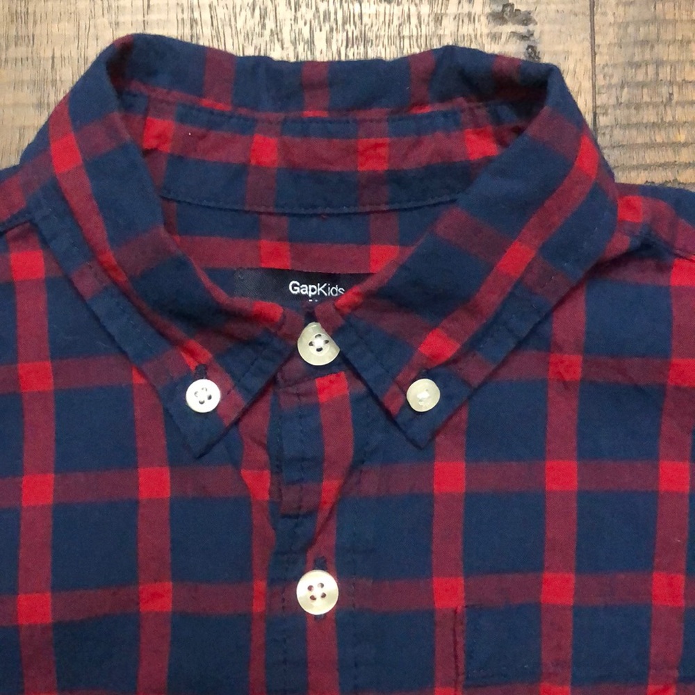 Gap boys EUC button up.